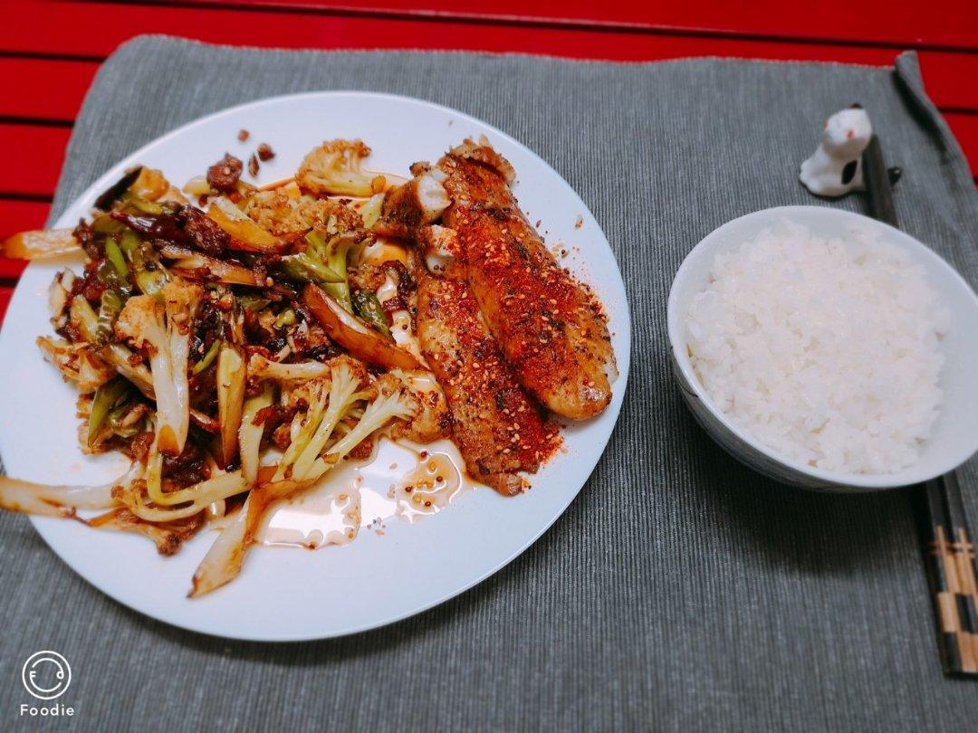 老丁的私房菜-干锅花菜