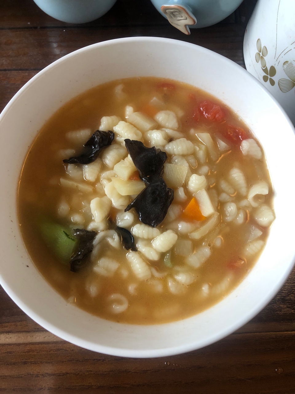 美味骨汤烩麻食的做法
