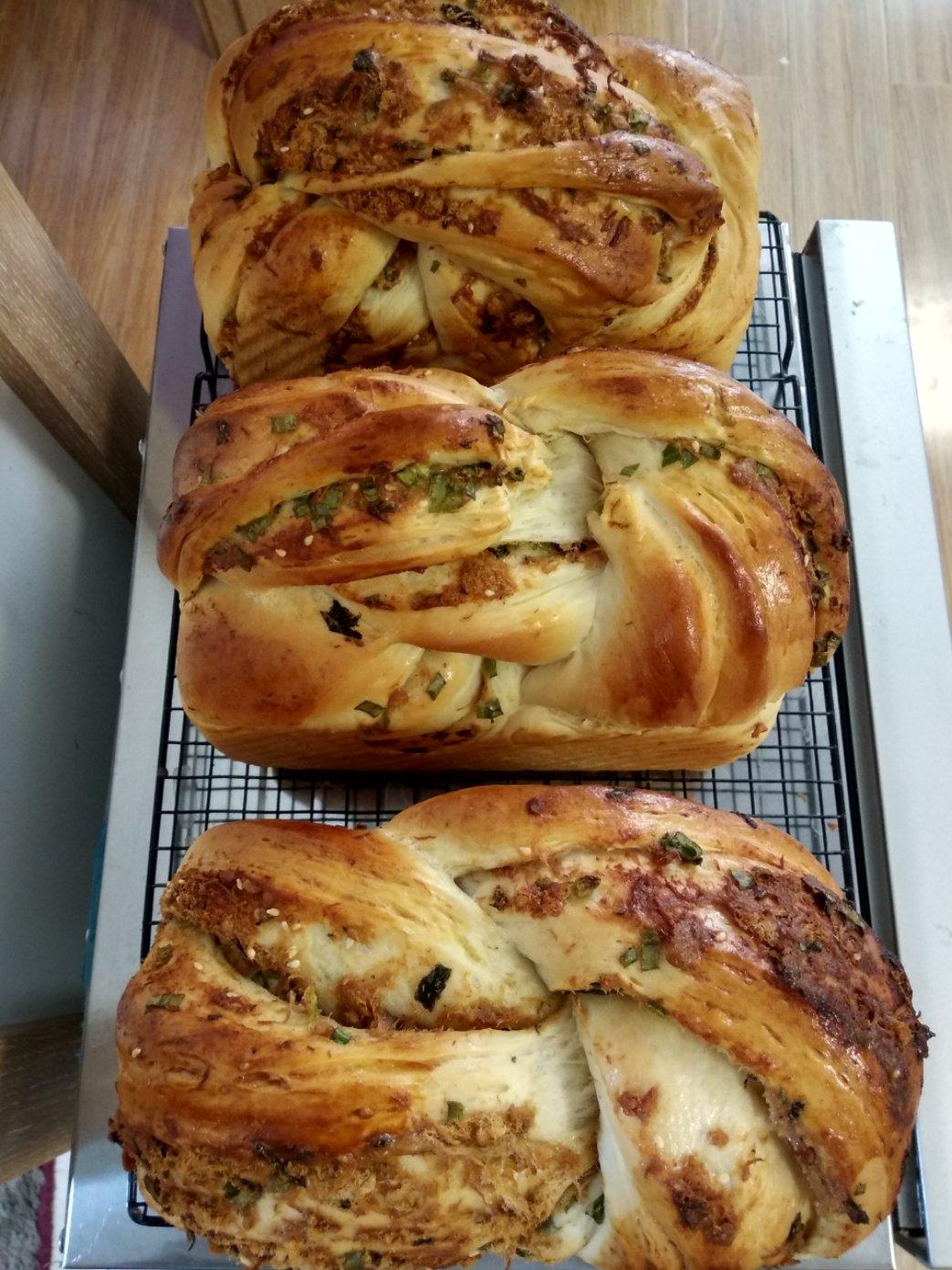 香葱肉松手撕吐司