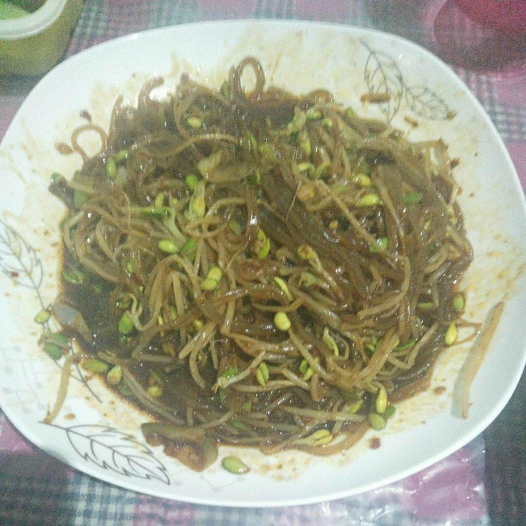 黄豆芽炒粉条