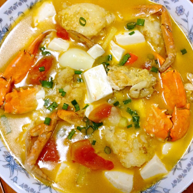 蕃茄梭子蟹豆腐煲