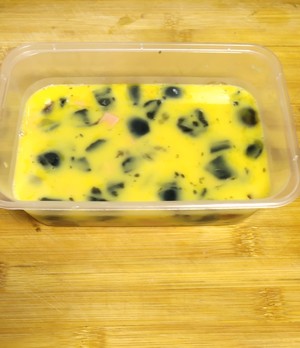松花蛋肠 不用肠衣 的做法步骤图 走过雨水街 1 下厨房 松花蛋肠 不用肠衣 的做法步骤图 走过雨水街 1 下厨房