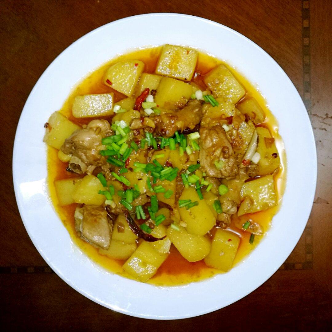 土豆焖鸭
