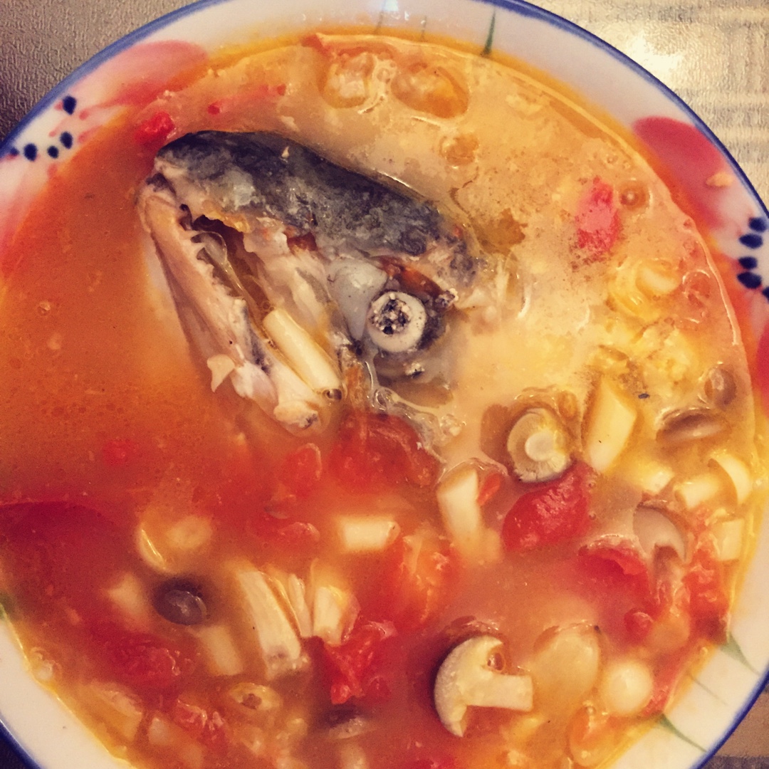 三文鱼头豆腐汤