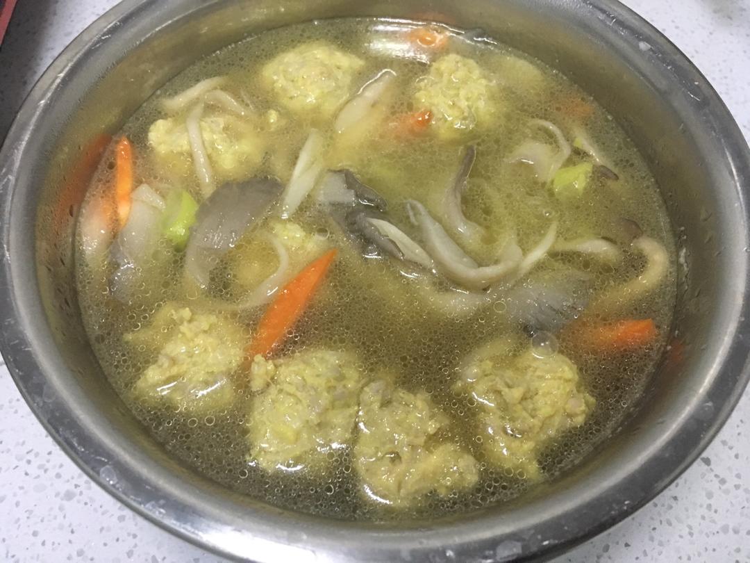 亲妈牌蘑菇肉丸汤