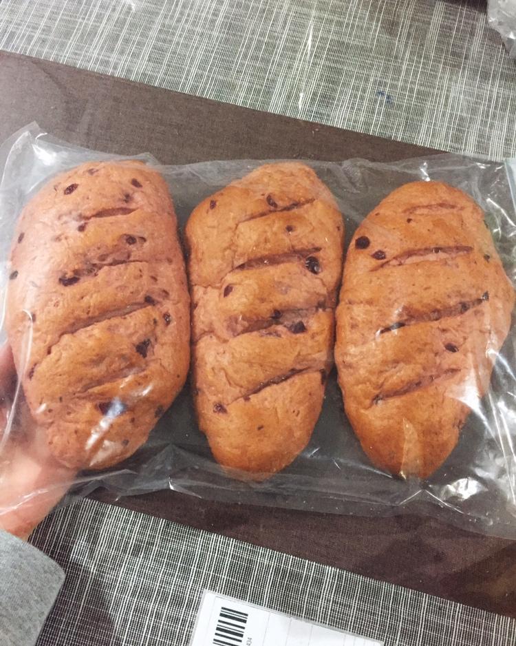 奶酪馅儿蔓越莓面包