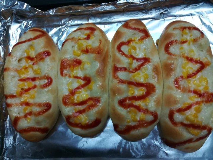 玉米火腿沙拉面包