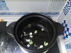 清肠理胃小白菜土豆汤的做法 步骤2