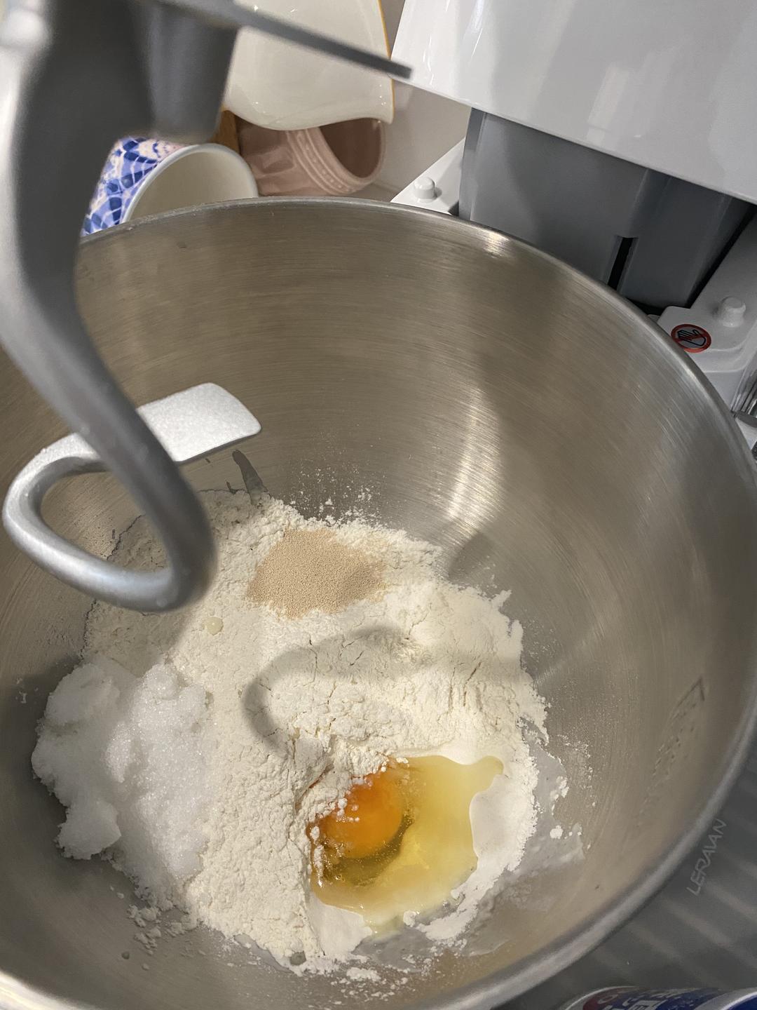 纯奶手撕吐司的做法 步骤1