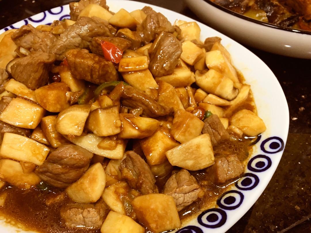 黑椒杏鲍菇牛肉粒