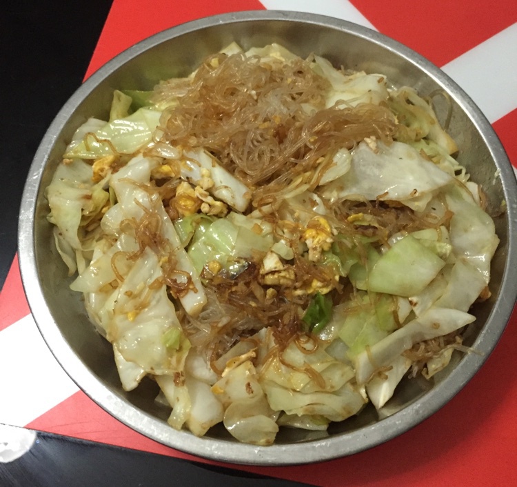 包菜粉丝炒鸡蛋