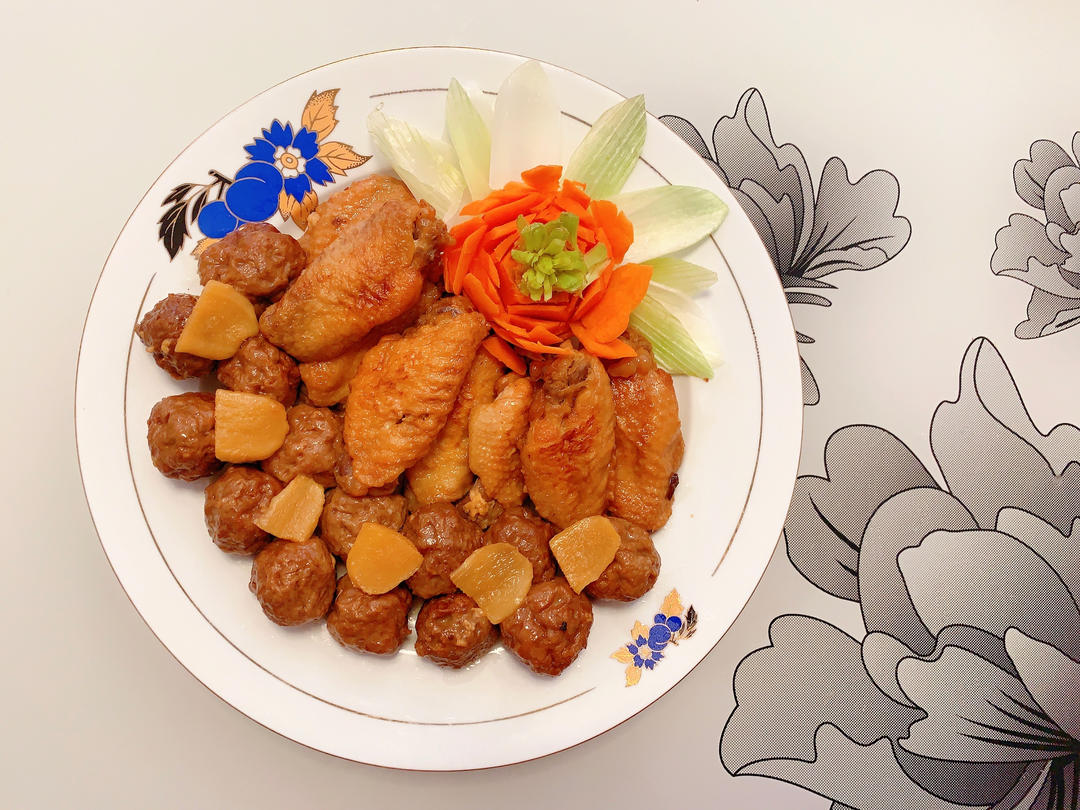 红烧鸡翅&牛肉丸