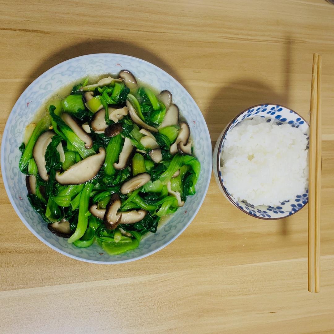 老丁的私房菜-香菇炒油菜
