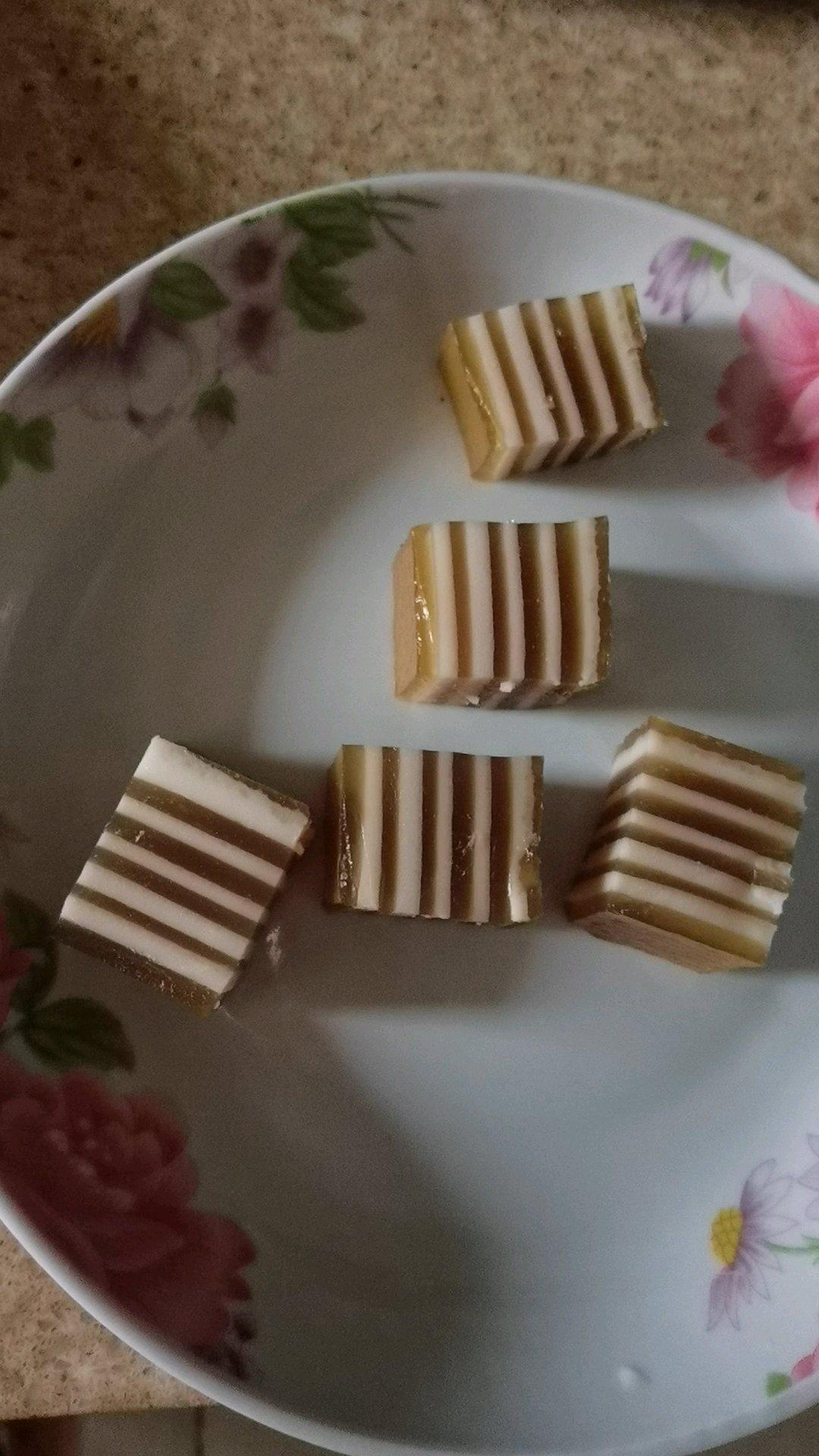 Q弹椰汁千层糕（马蹄糕）