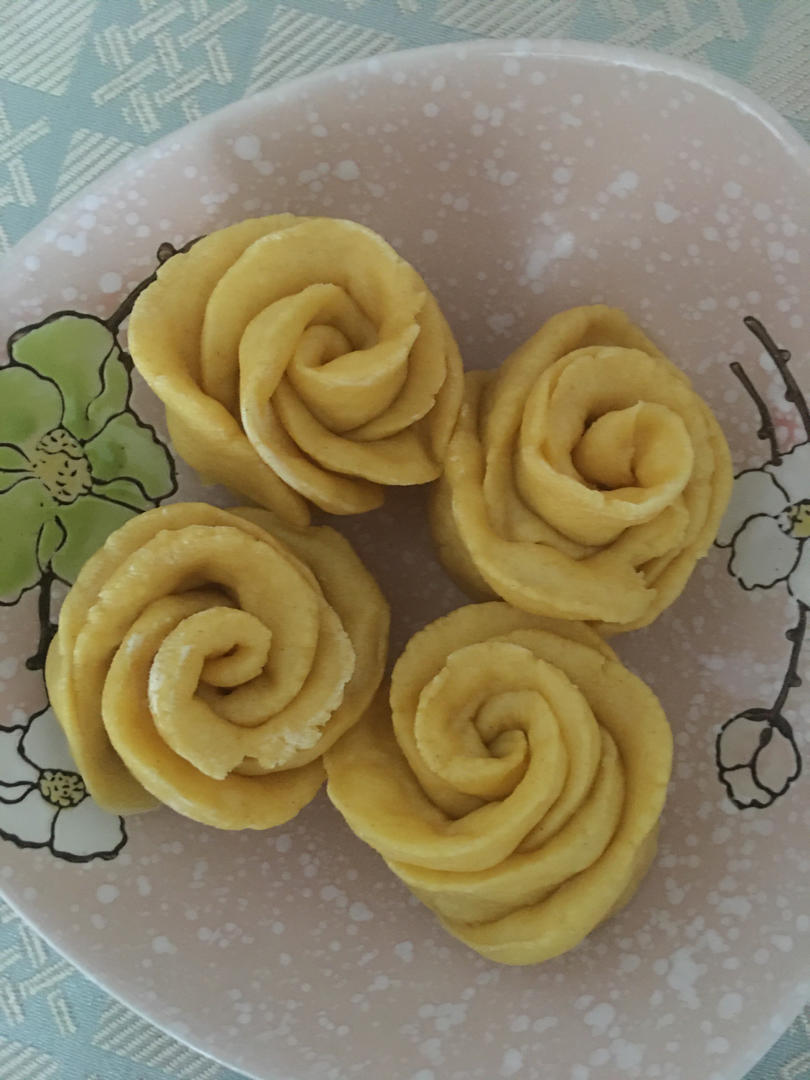 碧海云天9做的玉米面玫瑰花馒头
