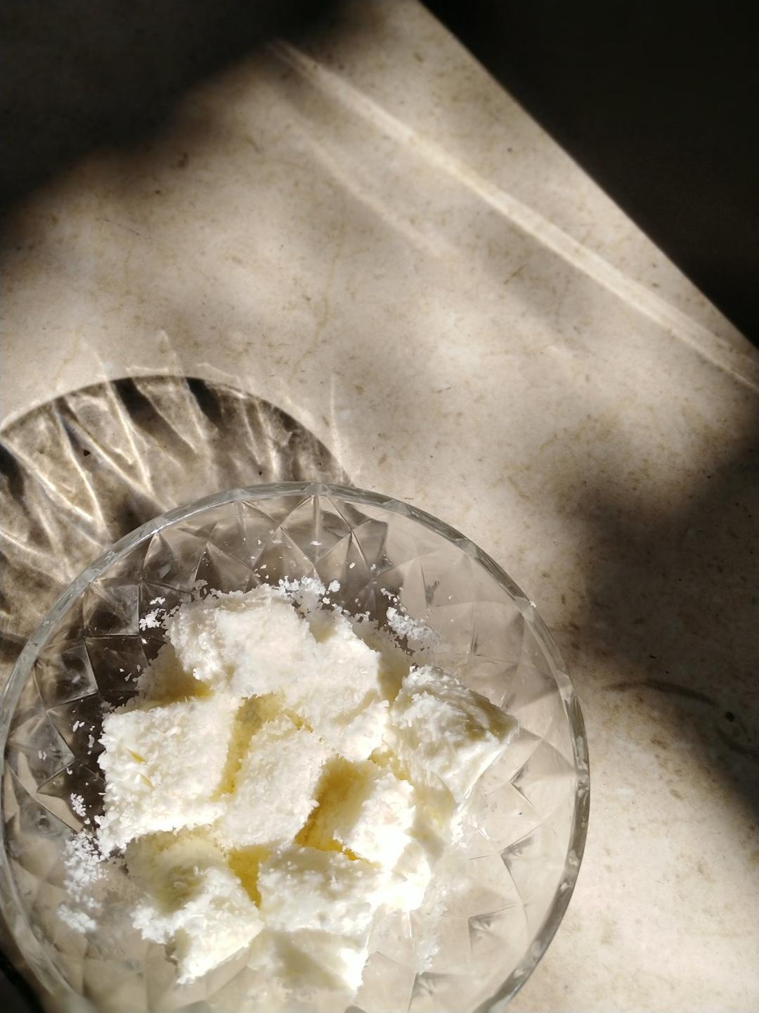 完胜85度C牛奶椰丝小方