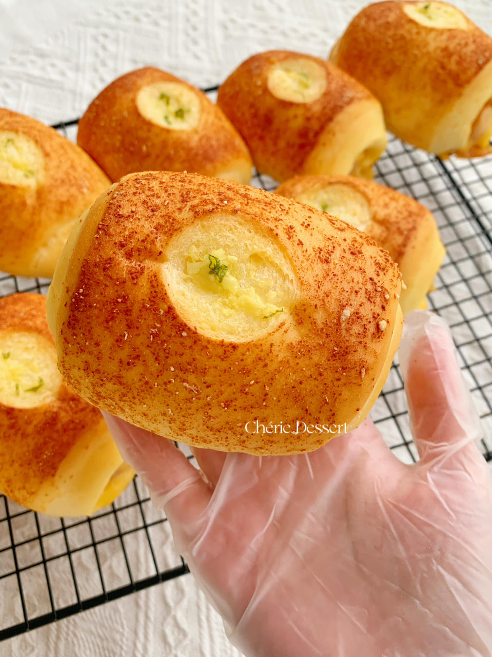 【跟做有奖】蒜香芝士香肠软面包｜咸口面包｜快手好吃