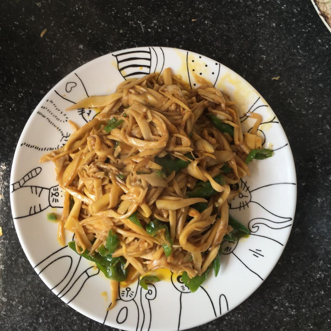 青椒素炒杏鲍菇