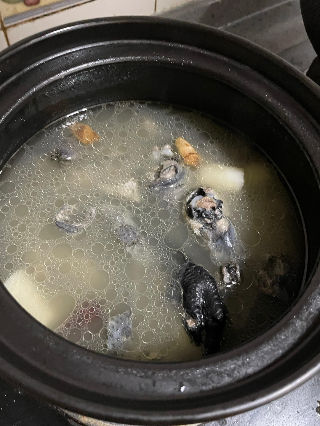 滋阴补血～香菇山药乌鸡汤