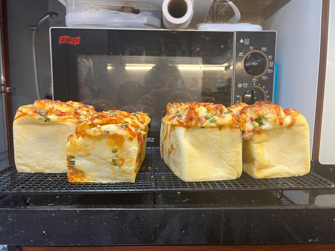 香葱肉松吐司/250克水立方