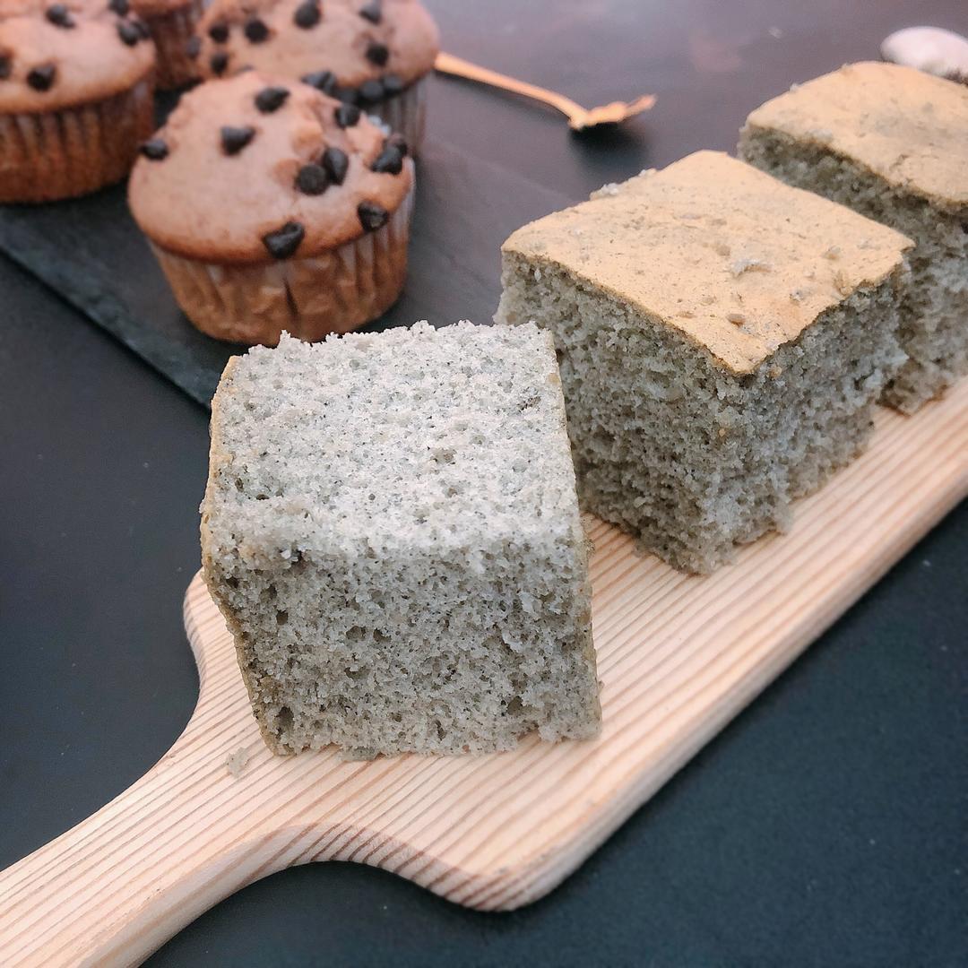 黑谷物蛋糕-高压锅可用「消耗家里的黑芝麻糊各种五谷粉」