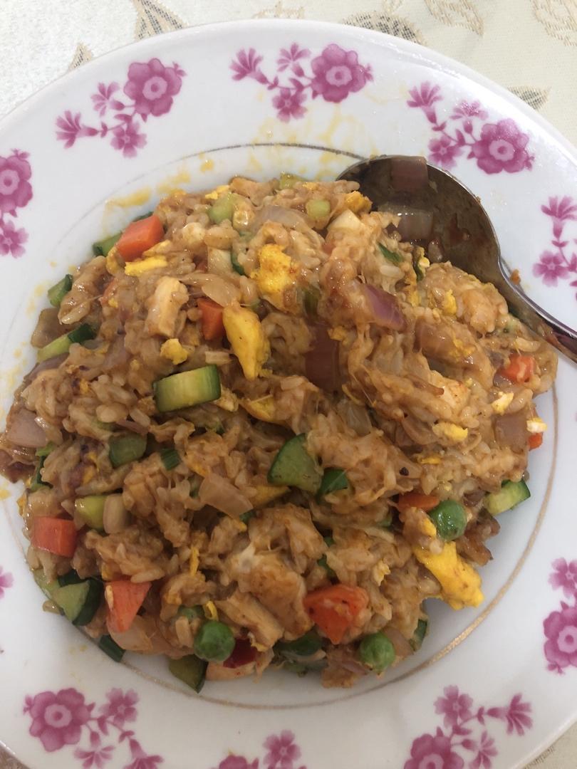 奶酪腊肠杂蔬炒饭
