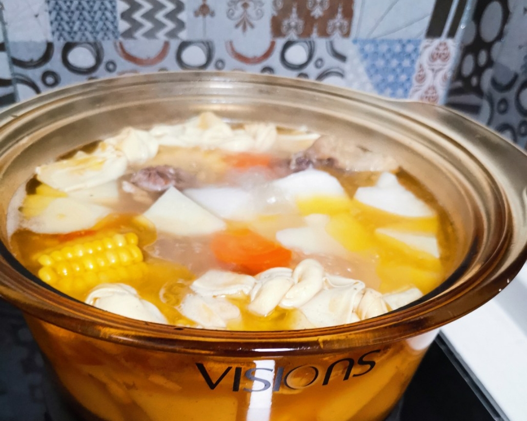 牛尾骨萝卜土豆玉米冬季暖身汤的做法