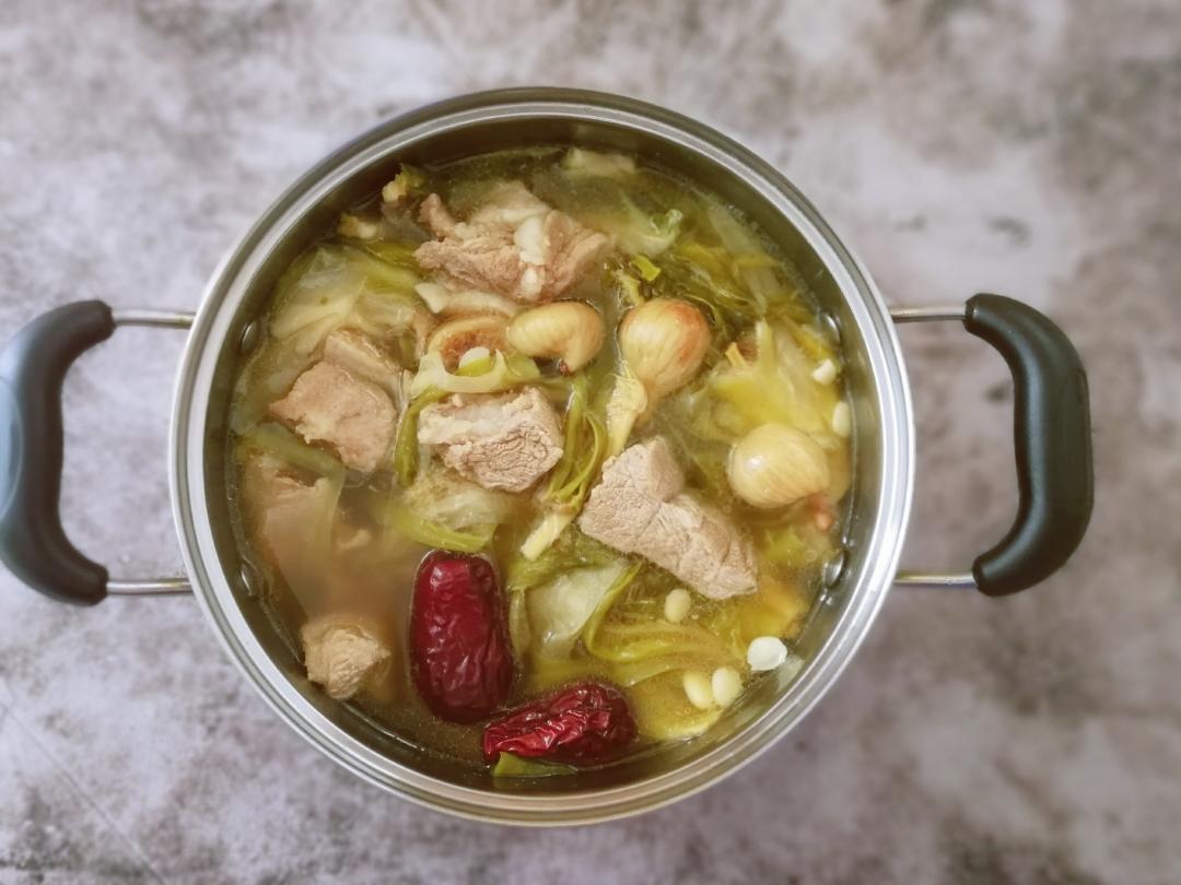 清热润肺丨霸王花南北杏无花果煲猪展汤的做法