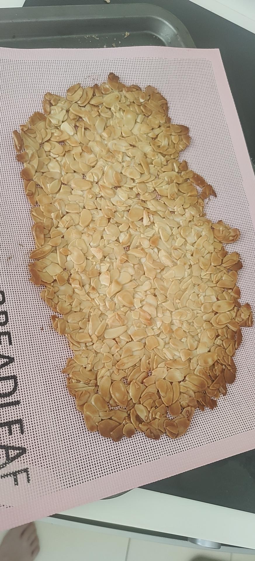 焦糖脆脆杏仁瓦片