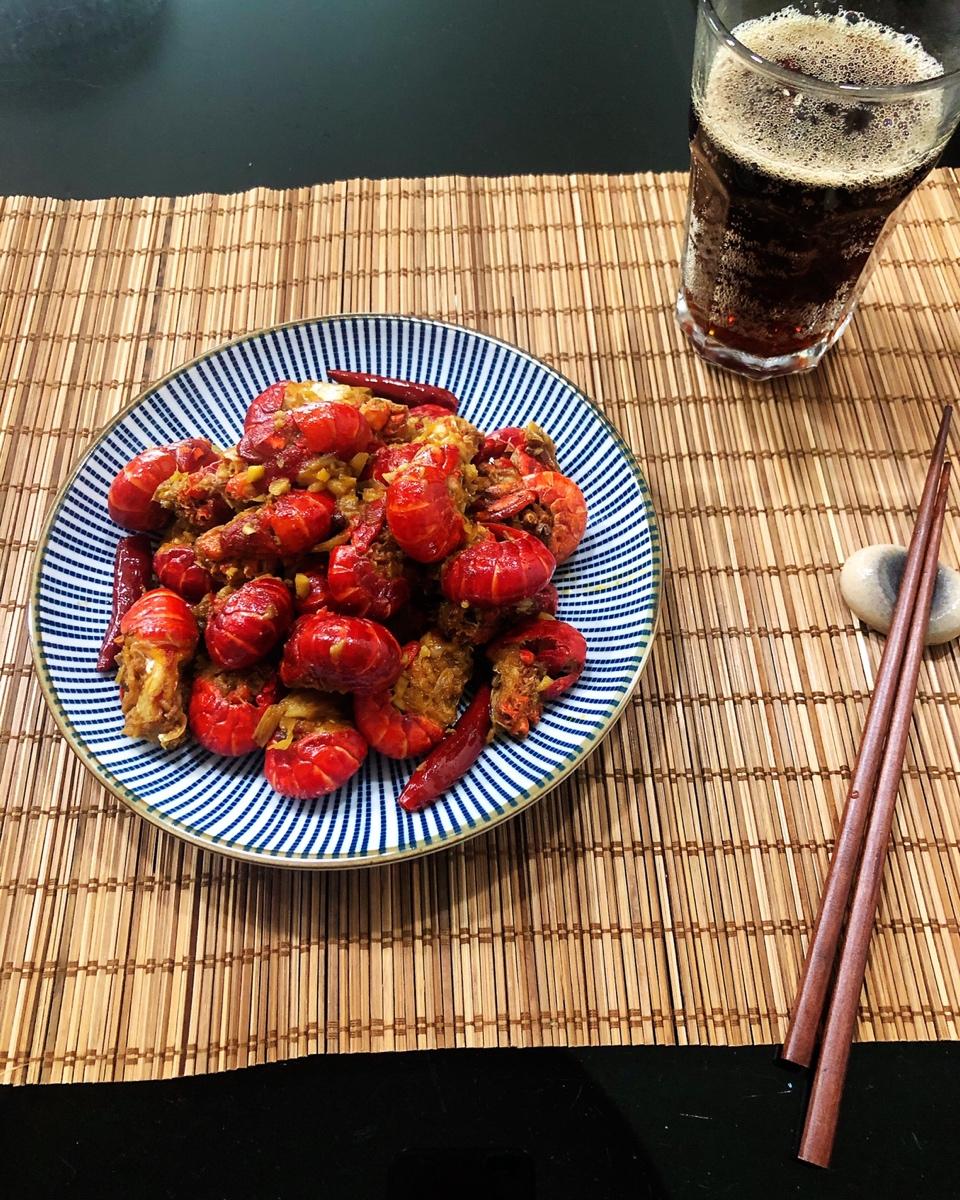 【虾黄香辣小龙虾】