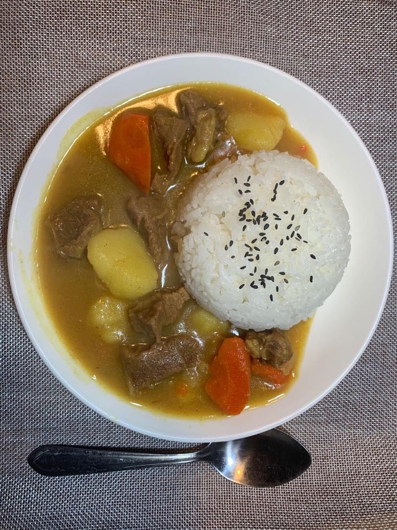 咖喱牛腩