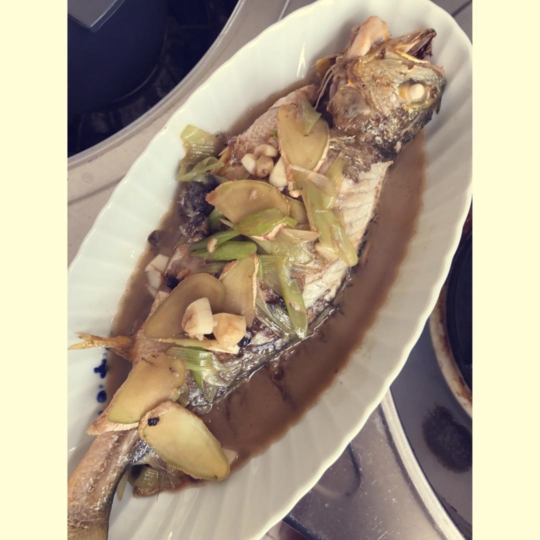 红烧黄鱼—鱼皮不破的小窍门