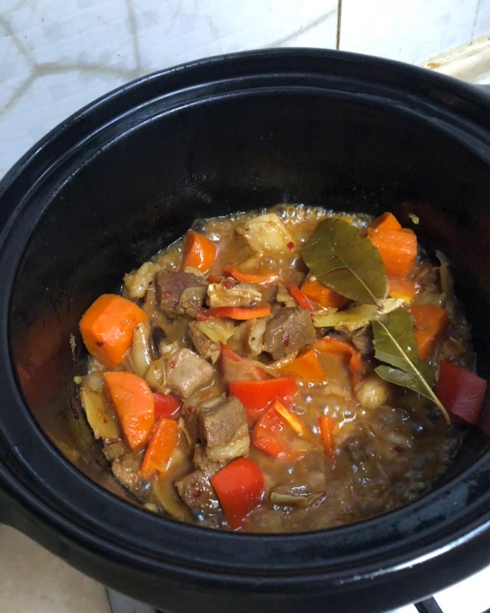 红烧羊肉萝卜煲