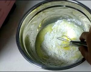 八寸戚风蛋糕低油低糖版（适合新手 详细带视频 少油少糖）的做法 步骤3