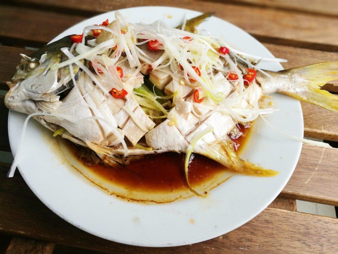清蒸鲳鱼