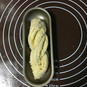 椰蓉奶棒面包的做法 步骤11