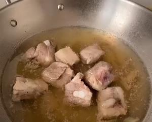 椰香排骨汤的做法 步骤1