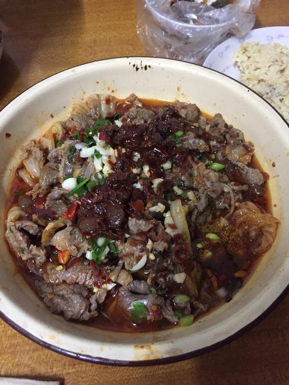 水煮牛肉：《中餐厅》张亮拿手菜（视频菜谱）