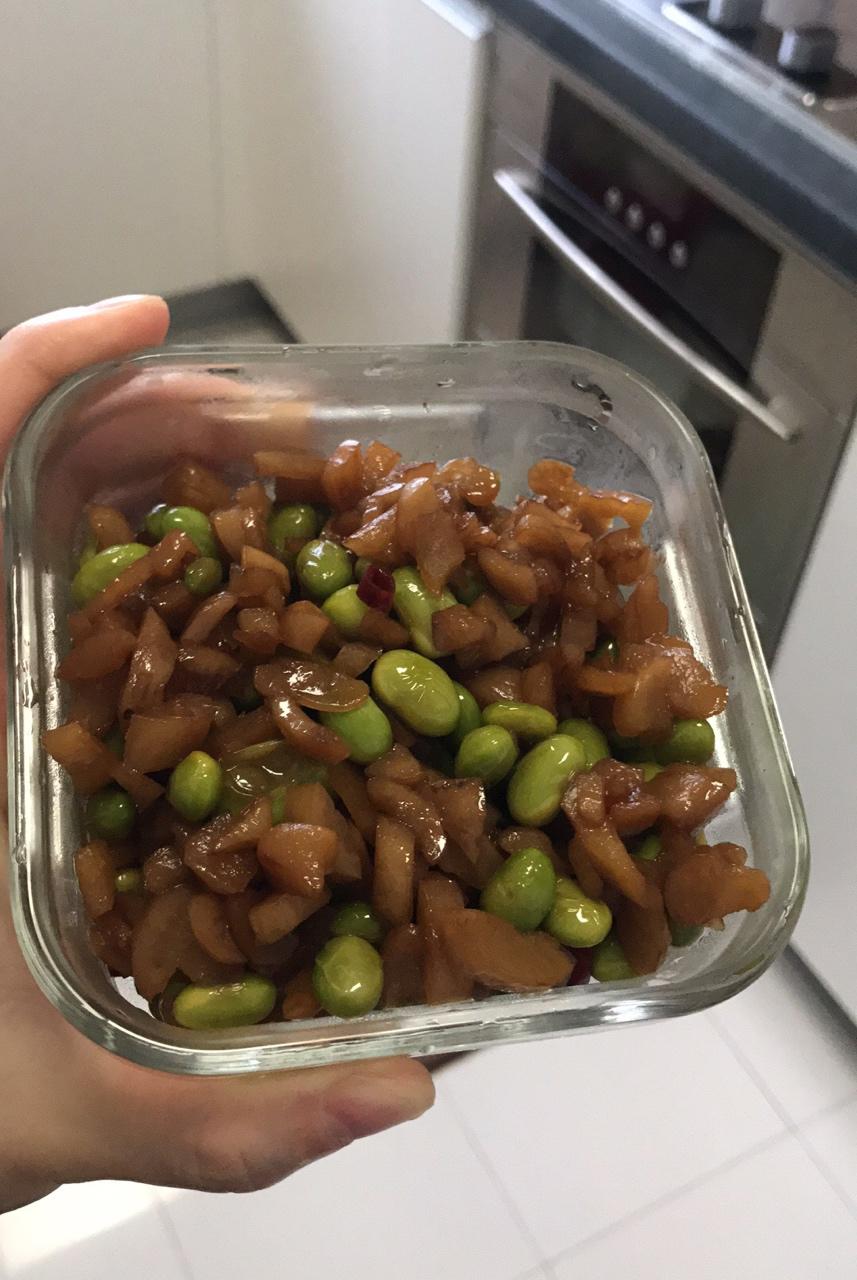 萝卜干炒毛豆