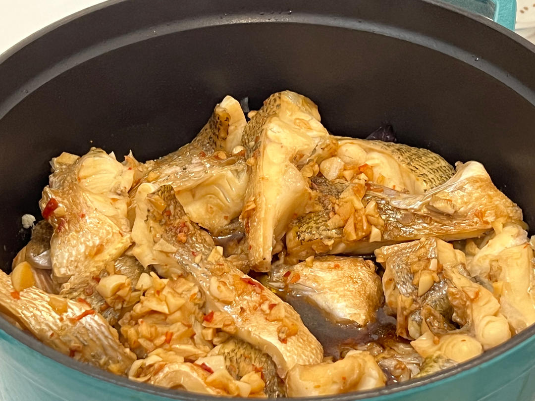 鲜嫩豆腐鲈鱼煲