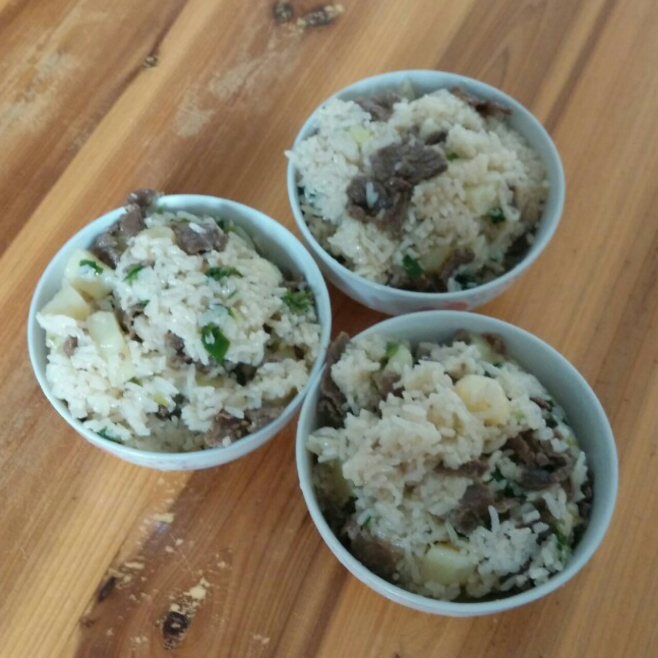 超好吃的土豆牛肉焖饭