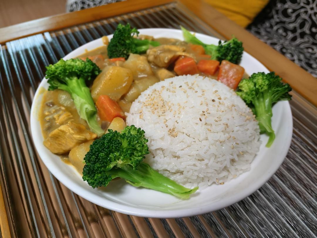 零失败日式咖喱鸡肉饭！！最正宗日本家庭做法！简单又好吃！