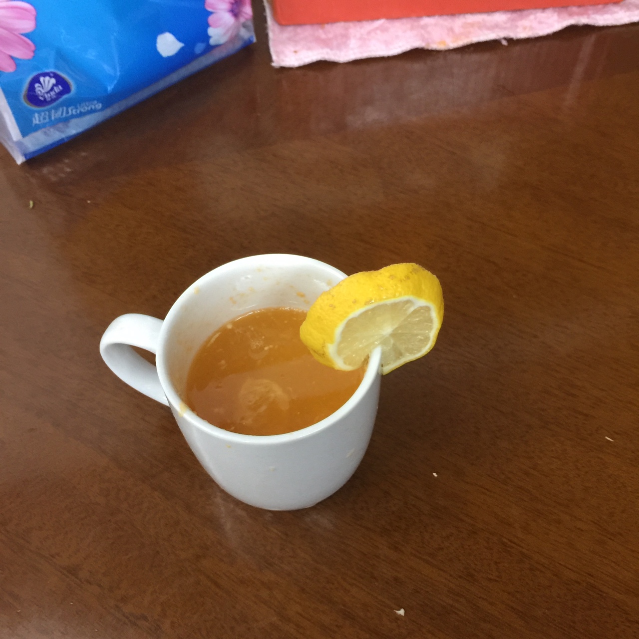 不用榨汁机制作的橘子汁