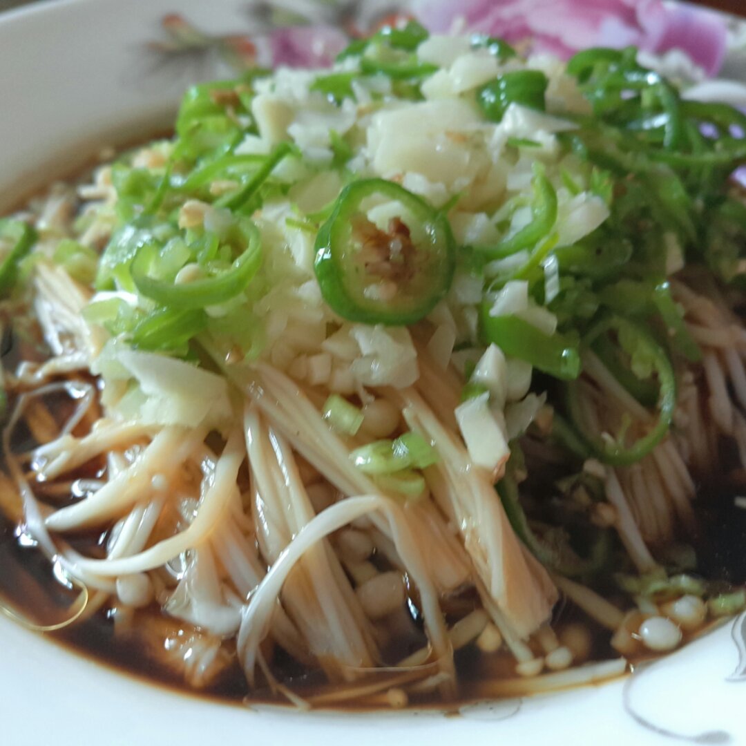 凉拌金针菇
