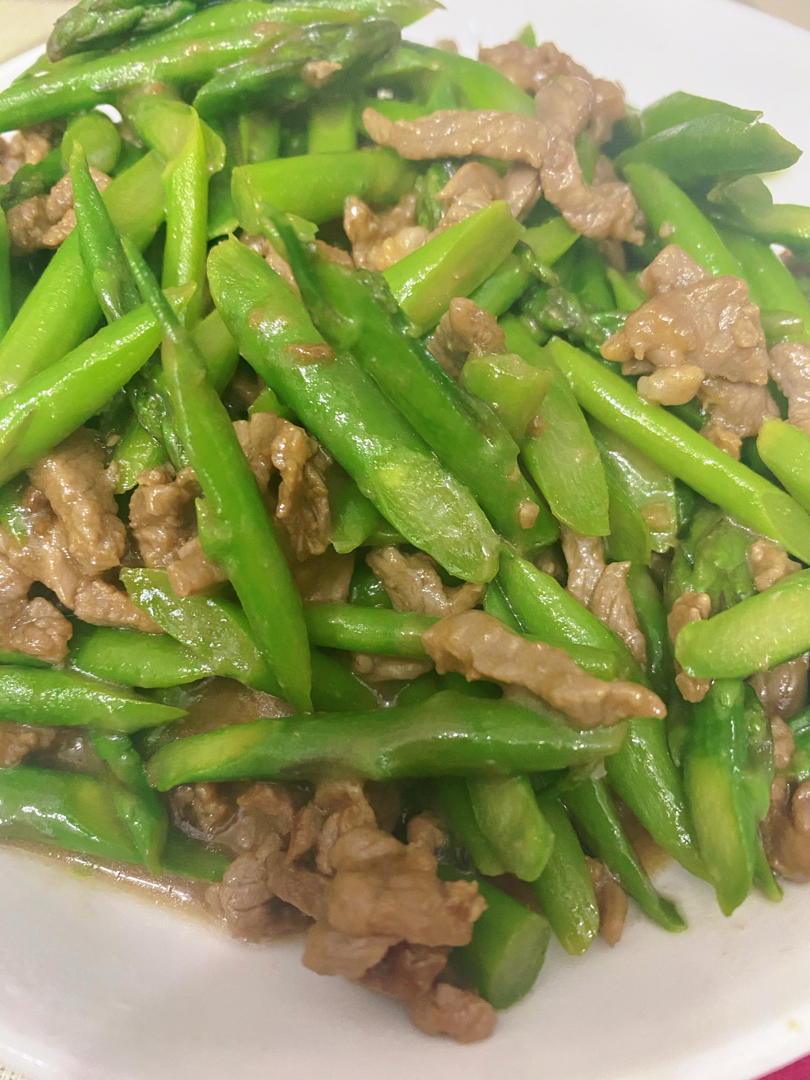 芦笋炒牛肉
