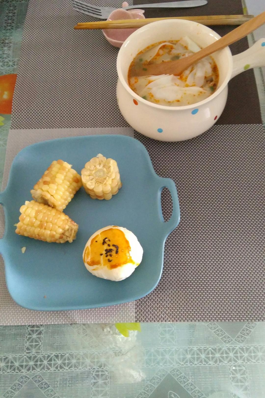 泳式鲜肉榨菜月饼