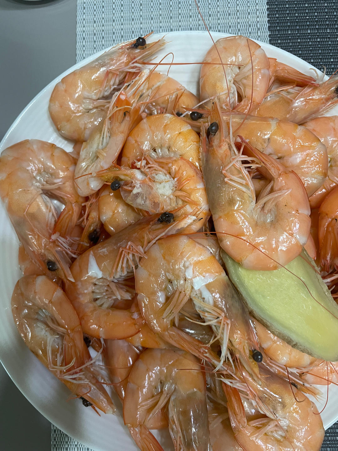 最简单的白灼虾（水煮）盐水基尾虾