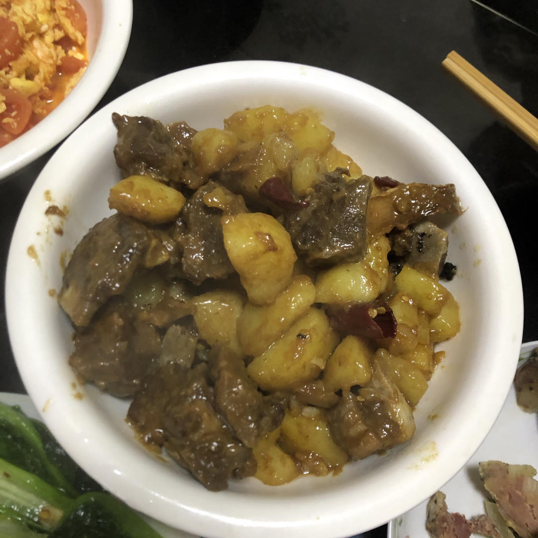 排骨炖土豆块