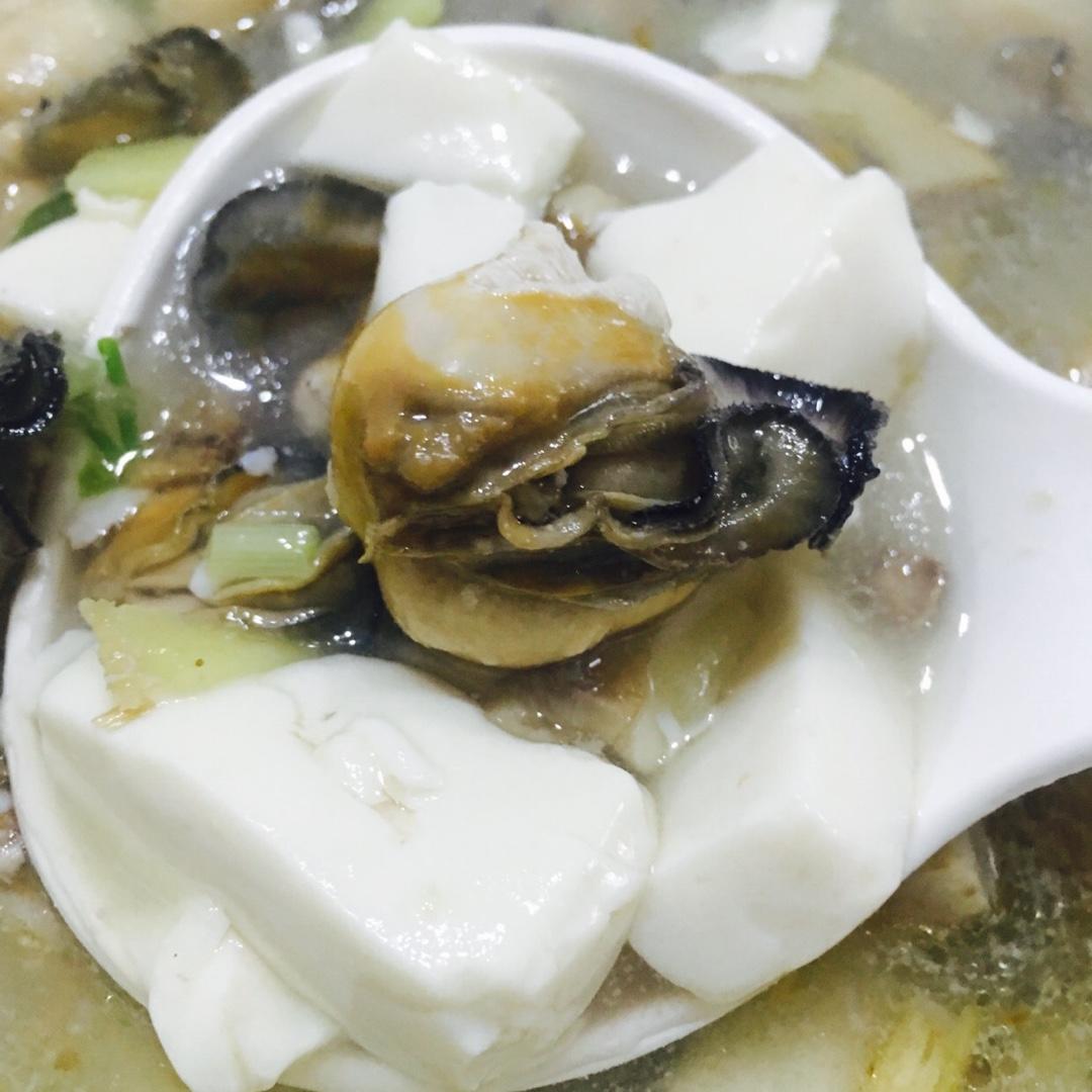 牡蛎菌菇豆腐汤