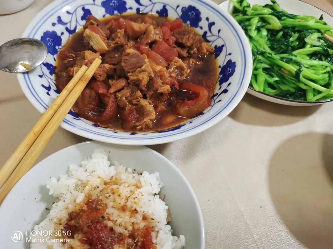 番茄炖牛腩